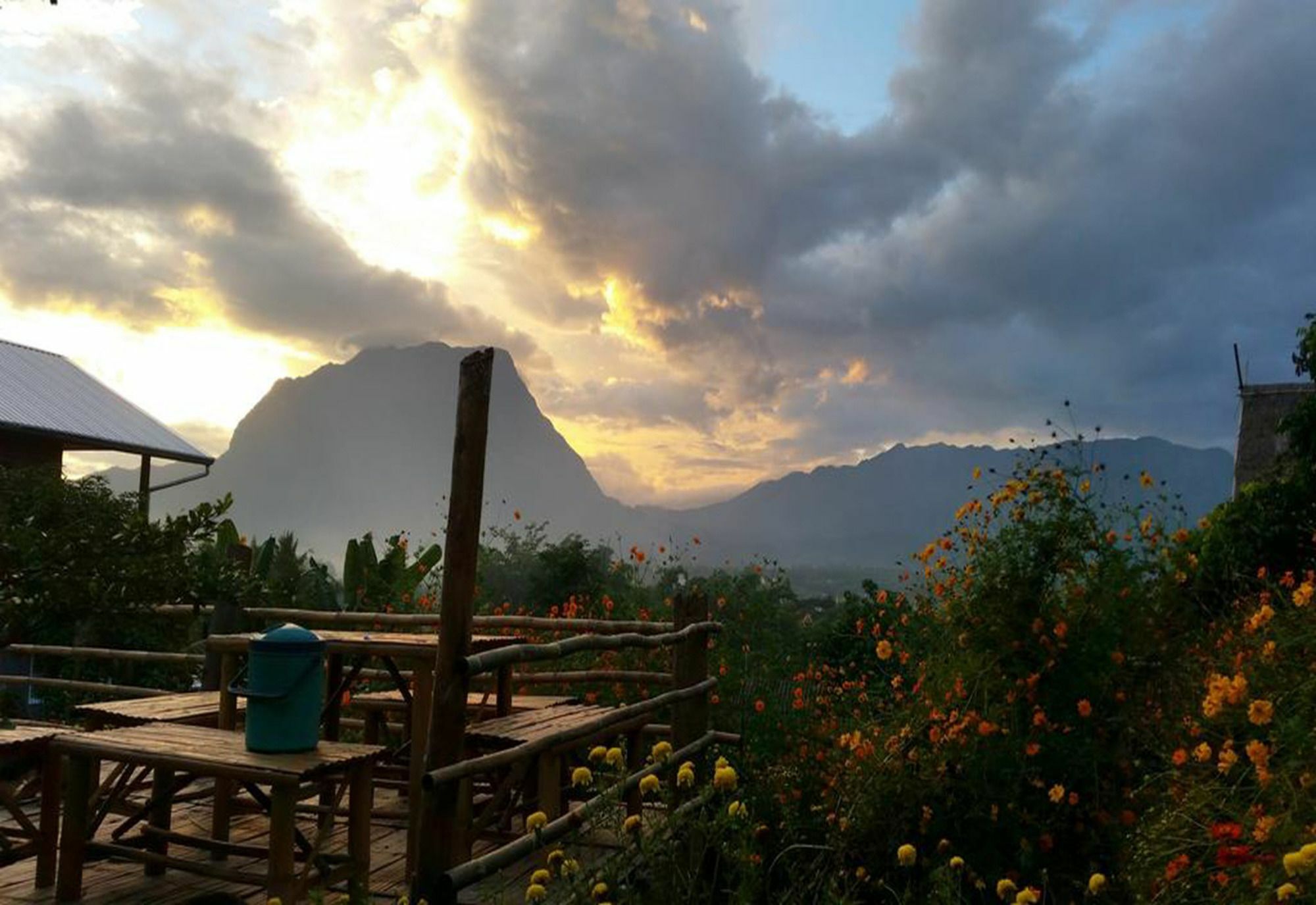 Baan Aingdoi Homestay, Chiang Dao Zewnętrze zdjęcie