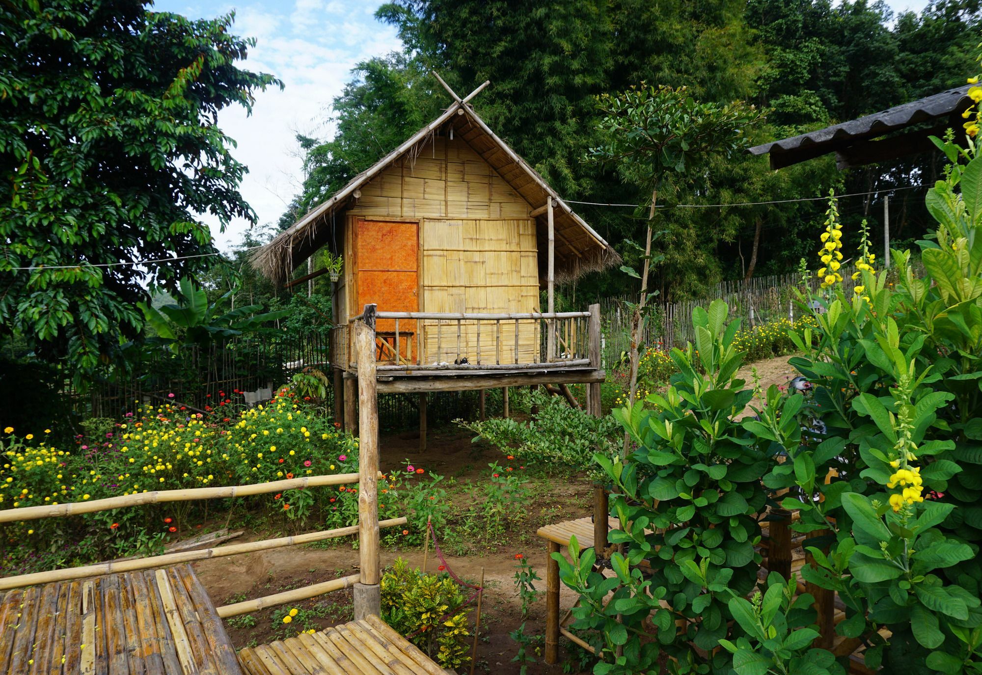 Baan Aingdoi Homestay, Chiang Dao Zewnętrze zdjęcie