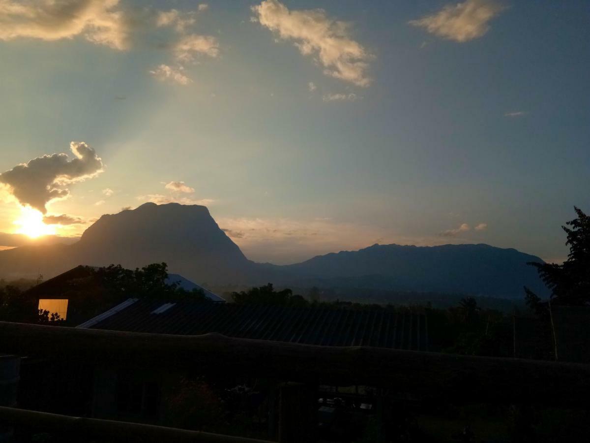Baan Aingdoi Homestay, Chiang Dao Zewnętrze zdjęcie