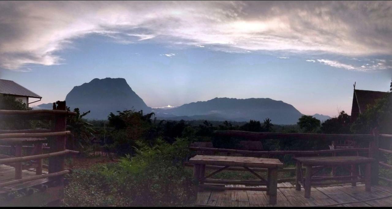 Baan Aingdoi Homestay, Chiang Dao Zewnętrze zdjęcie